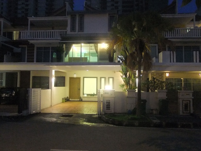 Ibook 1 - Luxury Holiday Homestay