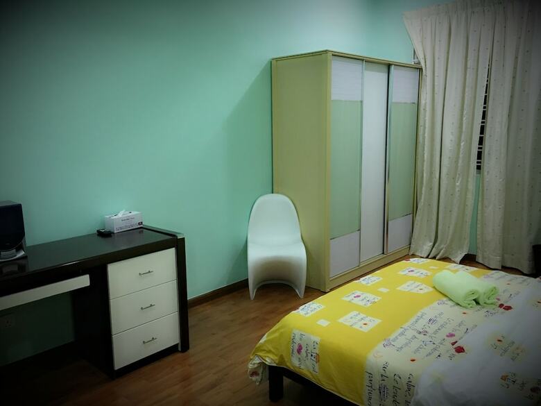 Ibook 1 - Luxury Holiday Homestay