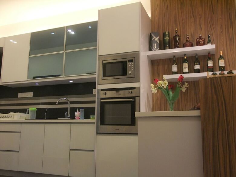 Ibook 1 - Luxury Holiday Homestay