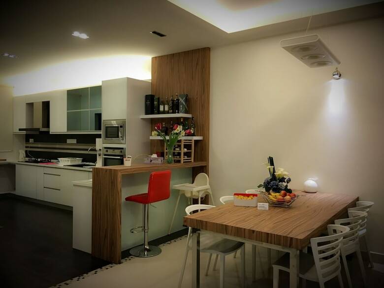 Ibook 1 - Luxury Holiday Homestay