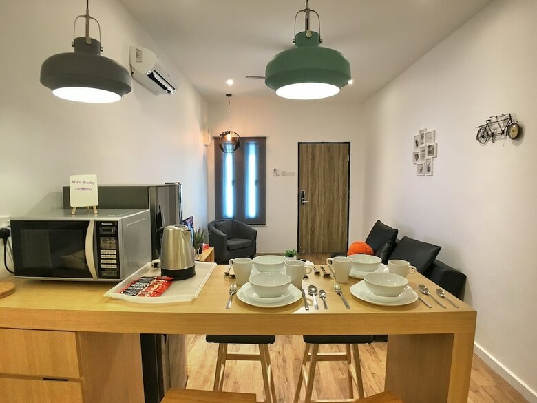 Hotel Ibook 4 - Deluxe 2bedroom Gurney Suites