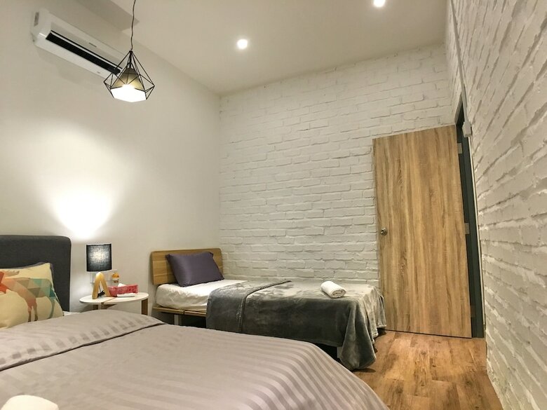 Hotel Ibook 4 - Deluxe 2bedroom Gurney Suites