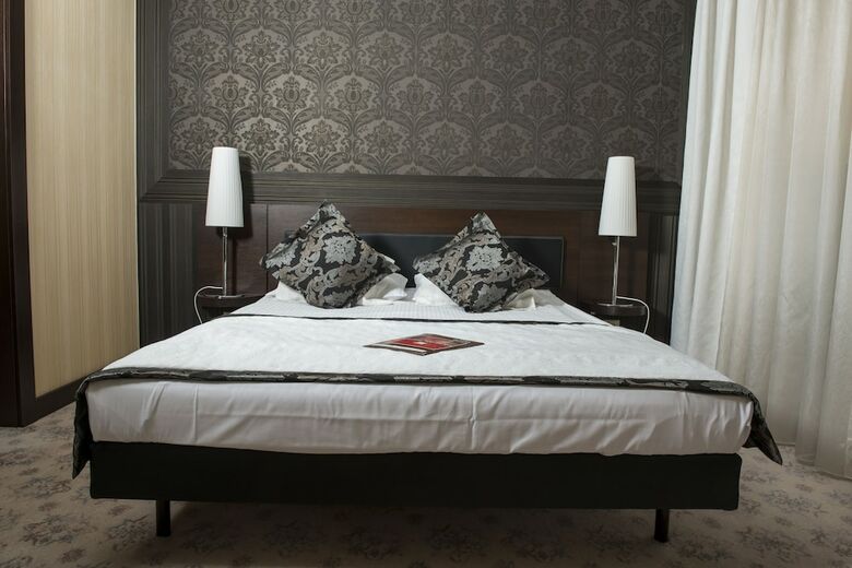 Hotel Iskierka Business & Spa