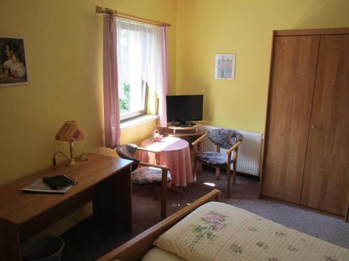 Hostal Hotel Pension Am Kurzentrum