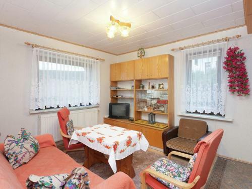 Quaint Holiday Home In Altenfeld Thuringia With Garden