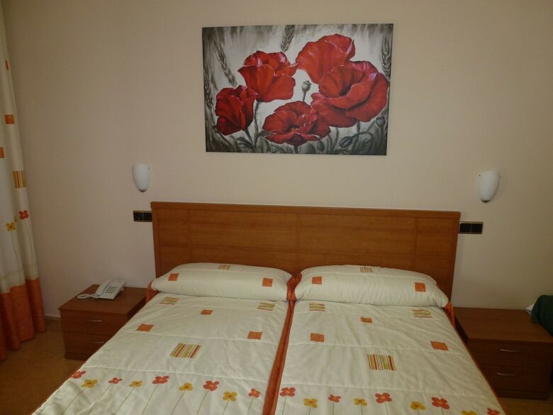 Hotel Ciudad de Pozo Alc�n
