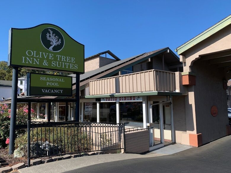 Motel Olive Tree Inn & Suites