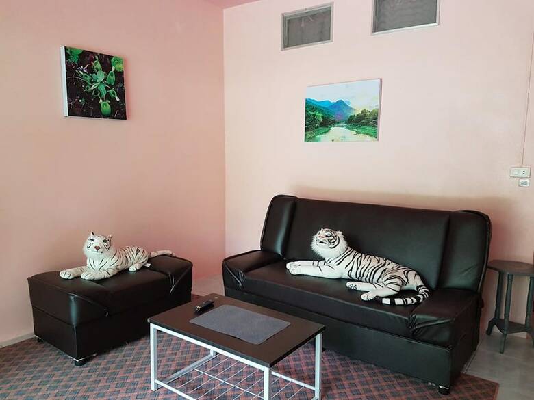 Hotel Baan Yaychoey Kiriwong