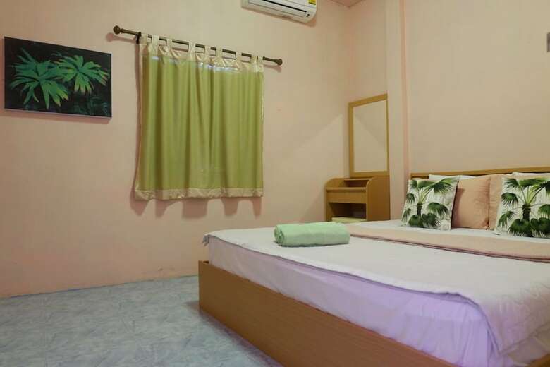 Hotel Baan Yaychoey Kiriwong