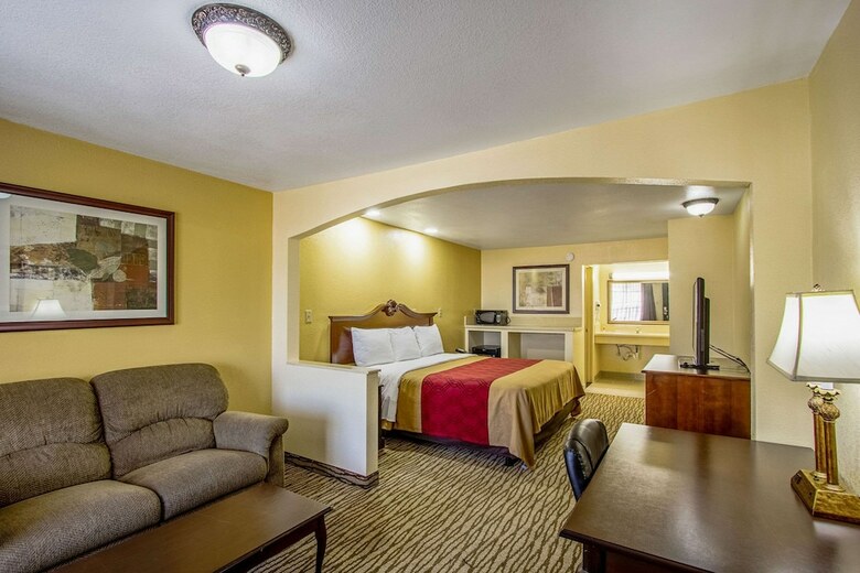 Motel Econo Lodge Inn & Suites