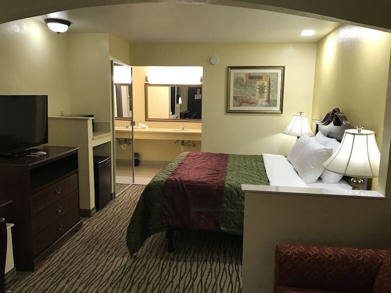 Motel Econo Lodge Inn & Suites