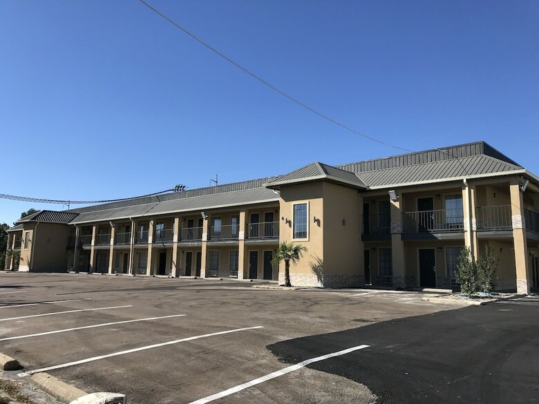 Motel Econo Lodge Inn & Suites