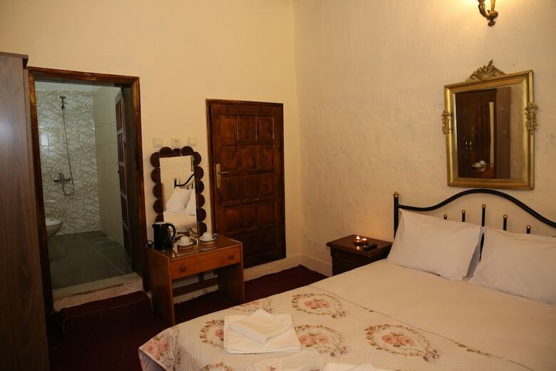 Unicorn Cave Hotel