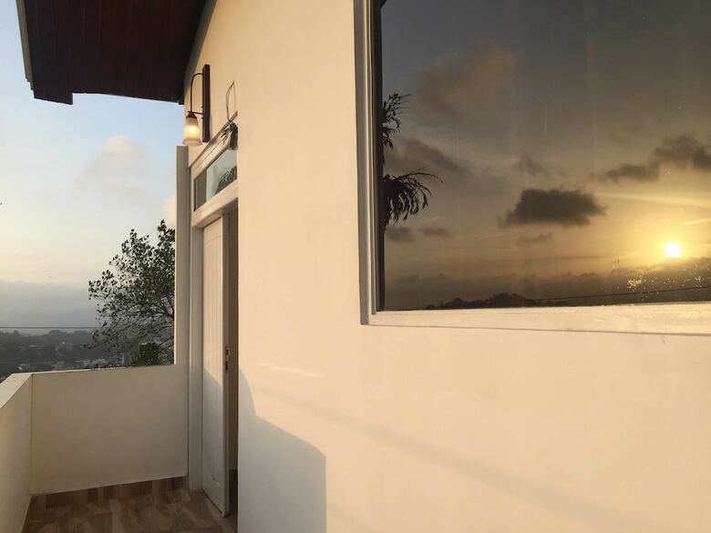 Hotel Grand Orchid Residence
