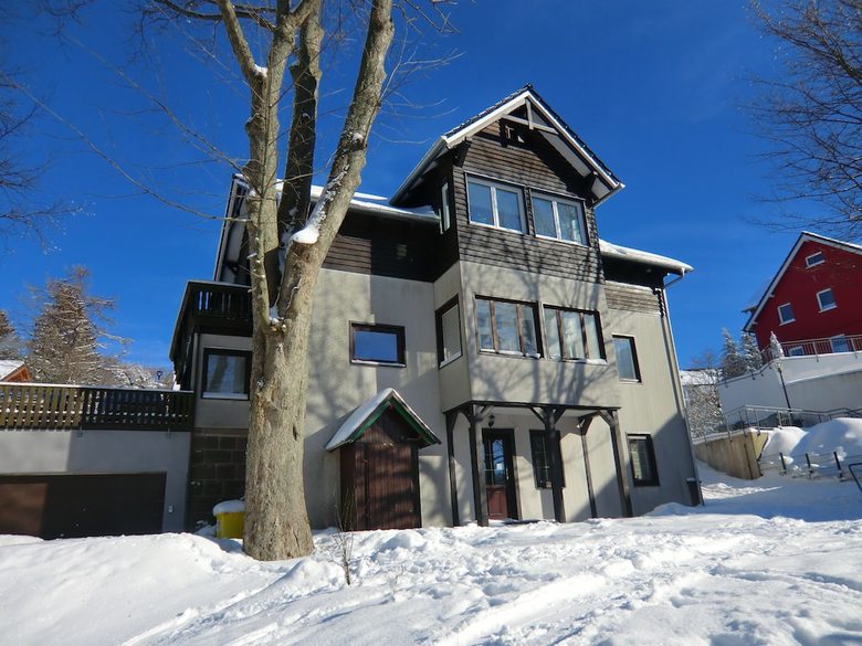 Hostal Pension Oberhof 810 M