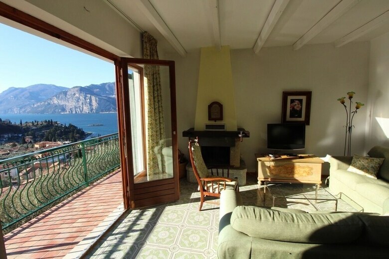 Apartamento Villa With Pool And Beautiful Lake View
