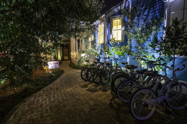 Villa 5 Br - Best Location Next To French Qt