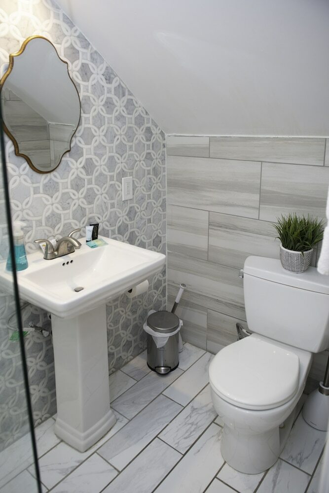 Villa 5 Br - Best Location Next To French Qt