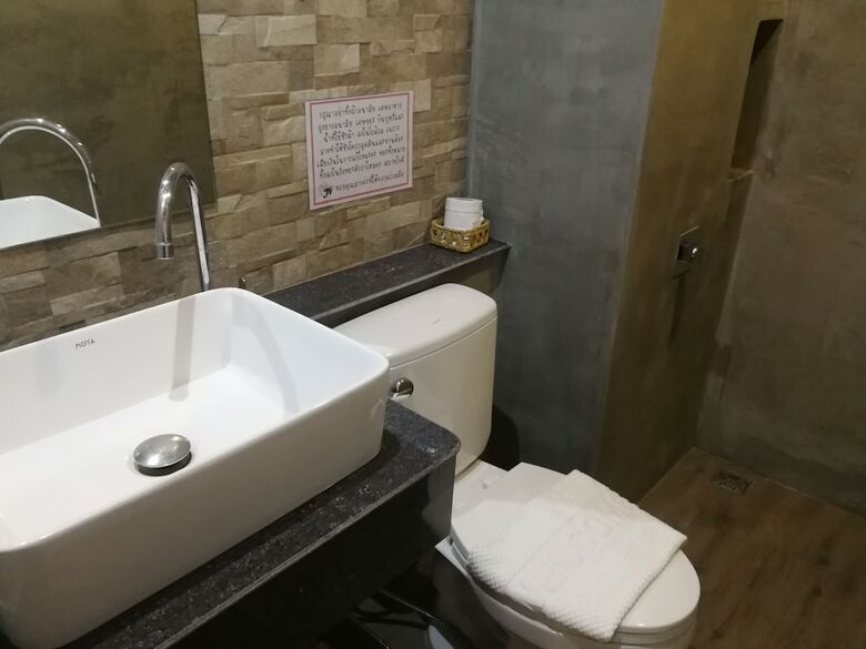 Hotel Narai Iyara Palace Lopburi