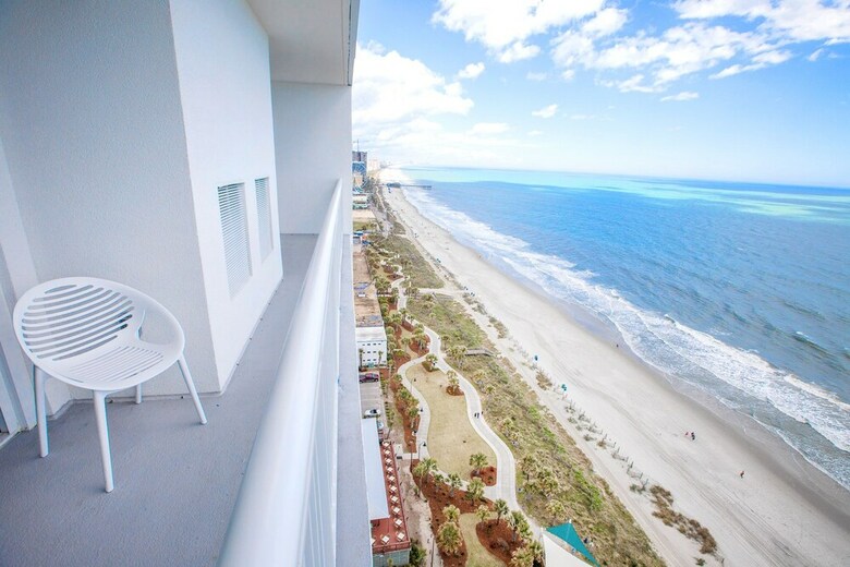 Hotel South Bay Inn & Suites