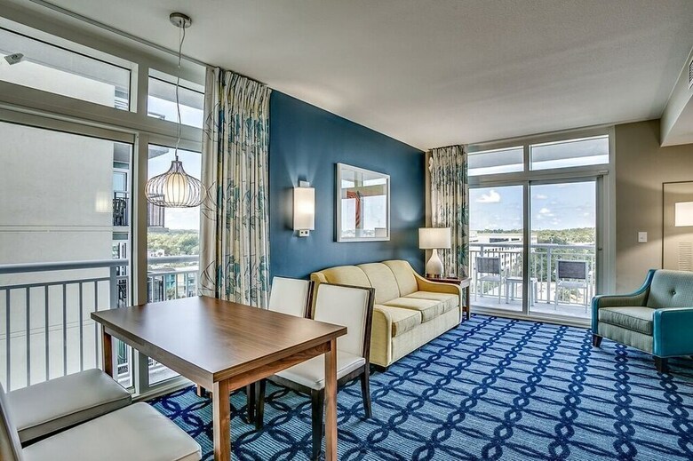 Hotel South Bay Inn & Suites