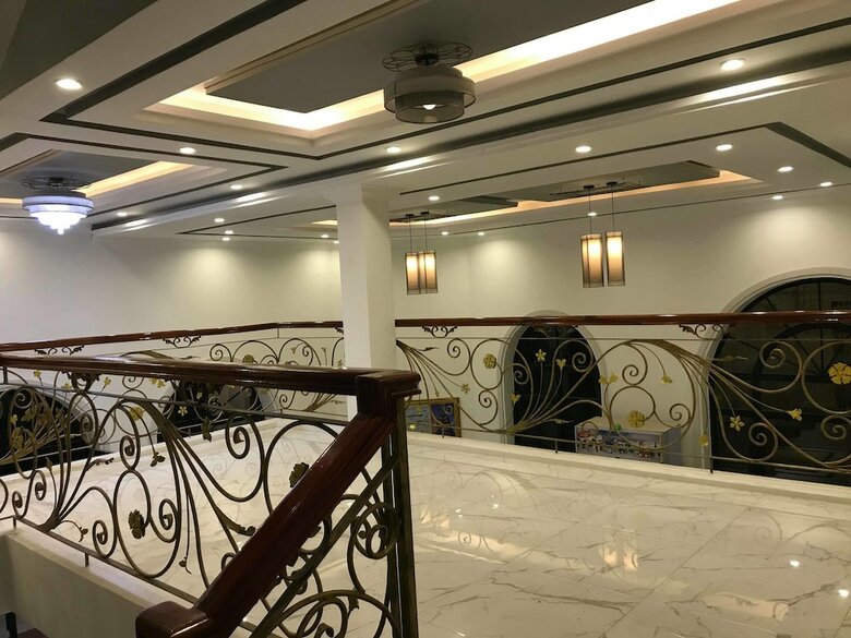 Sky Palace Boutique Hotel