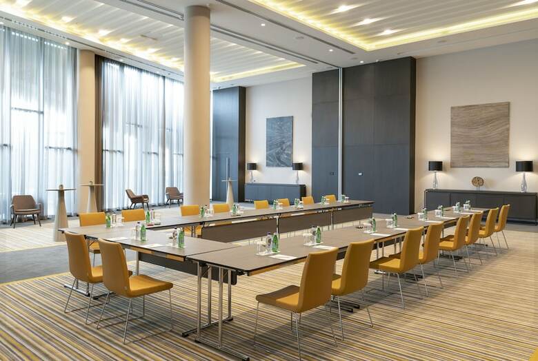 Hotel Centro Westside By Rotana