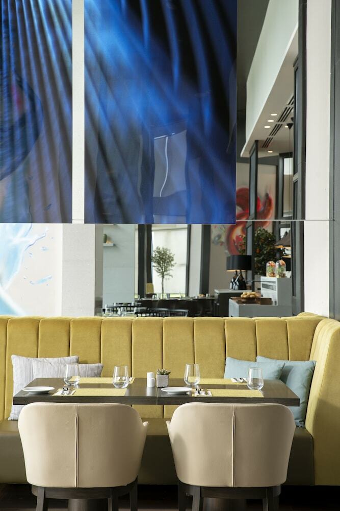 Hotel Centro Westside By Rotana