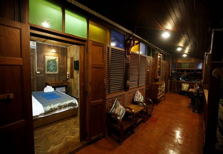 Hotel Baanthep Antique Homestay