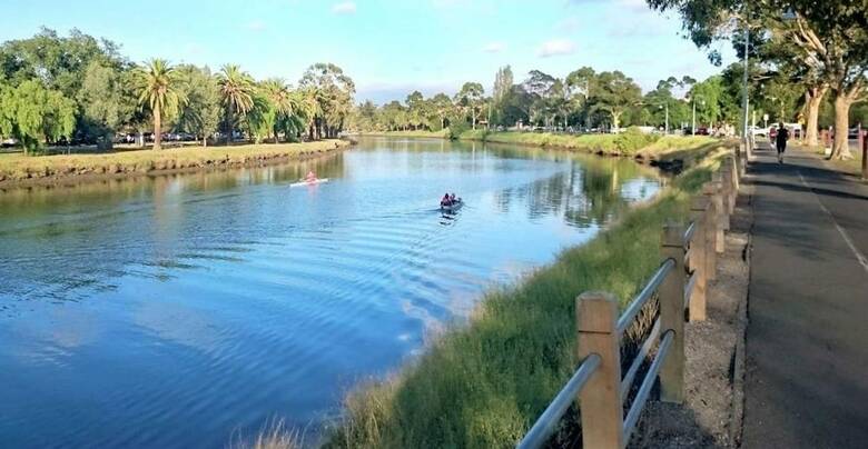 Marina View Apartment On The Maribyrnong River, Melbourne