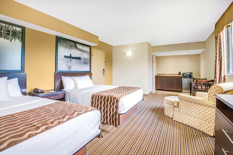 Hotel Red Maple Inn And Suites