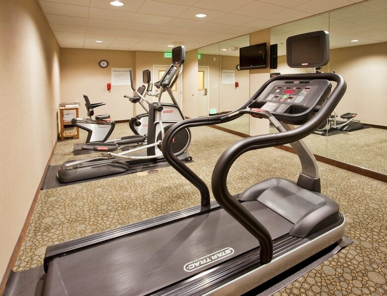 Holiday Inn Express Hotel & Suites Merced