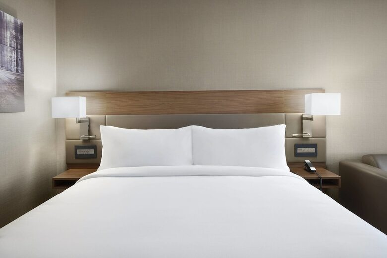 AC Hotel Louisville Downtown