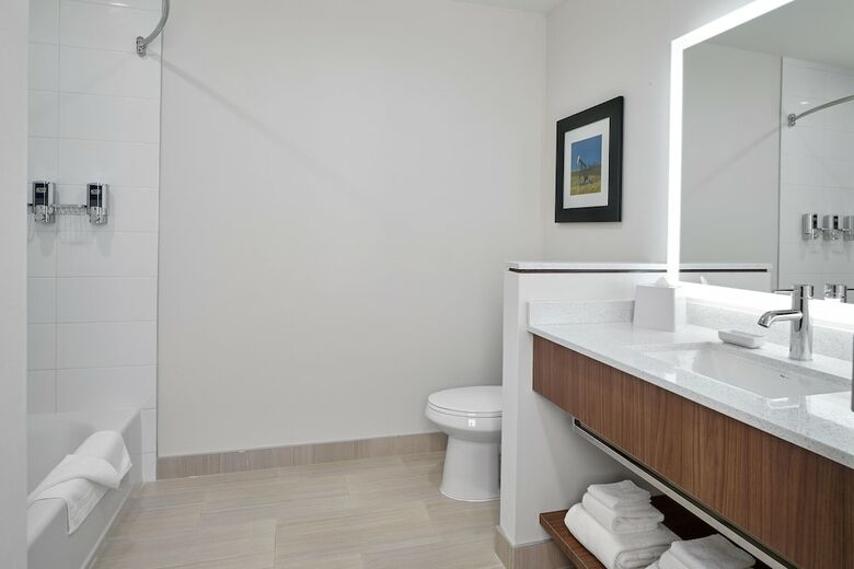 Hotel Four Points By Sheraton Edmonton West