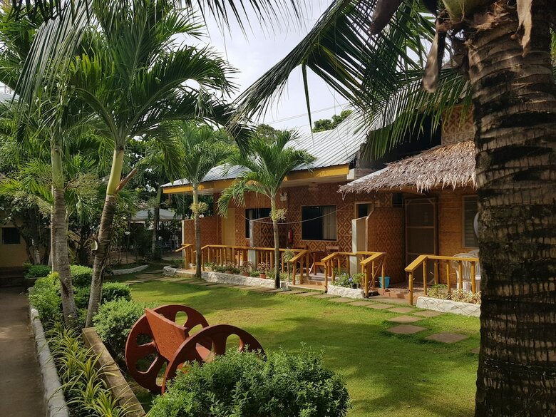 Hotel Alona Bamboo House