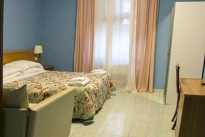 Hotel�