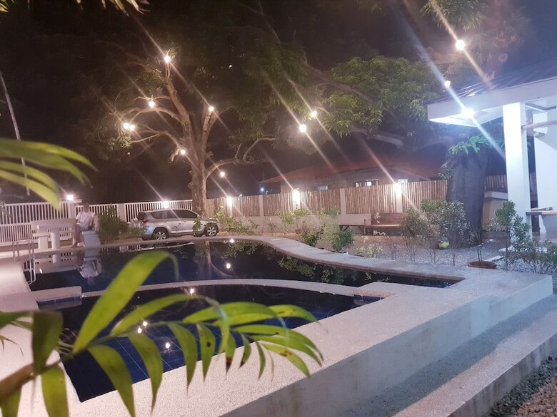 Hotel R & S Rest Place Resort