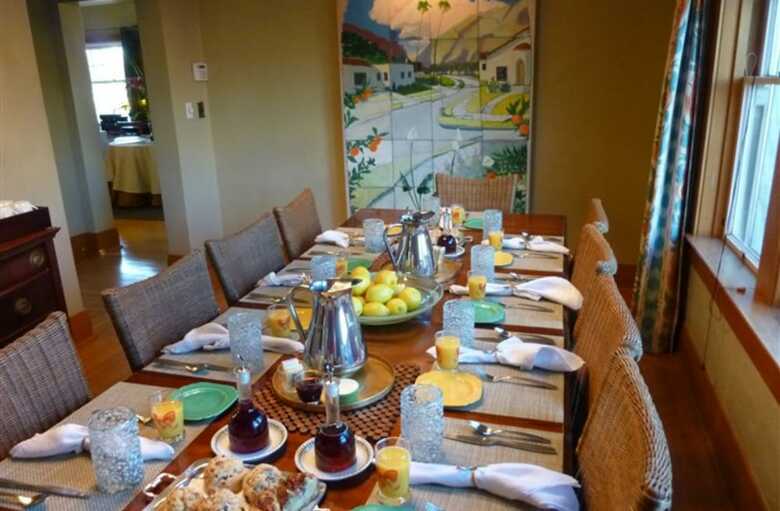 Catalina Park Inn Bed And Breakfast