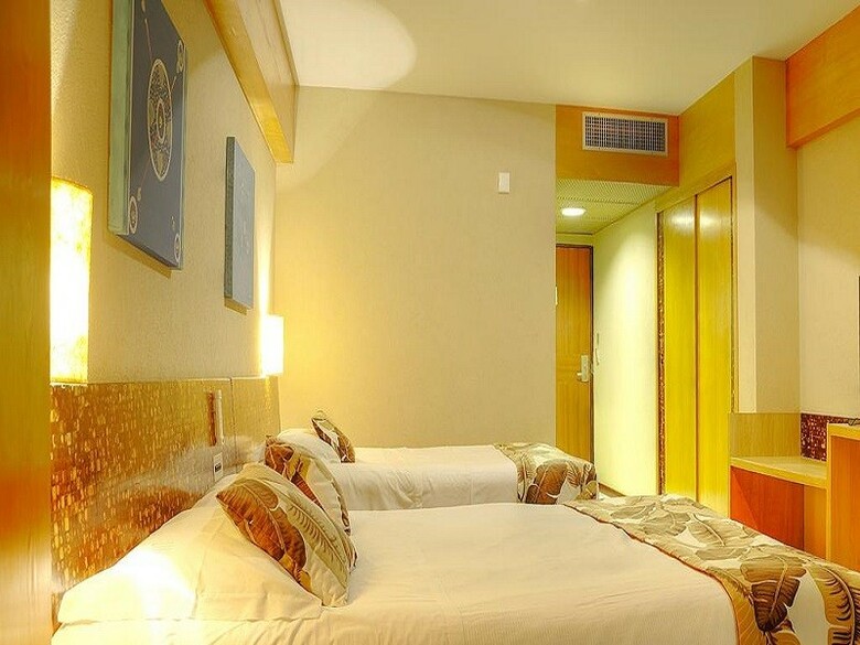 Hotel Ritz Lagoa Da Anta Urban Resort