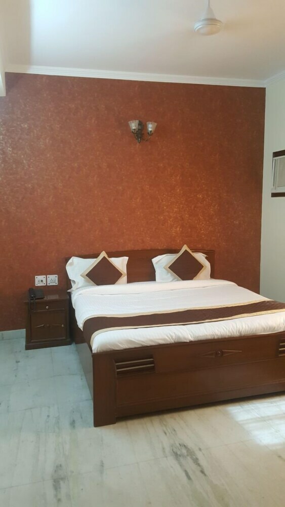Hotel The  Orion Gopal Bhawan