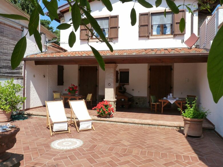 Agroturismo Agriturismo La Rombaia