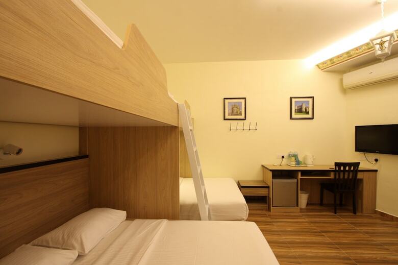 Hotel Shamrock Guest House II