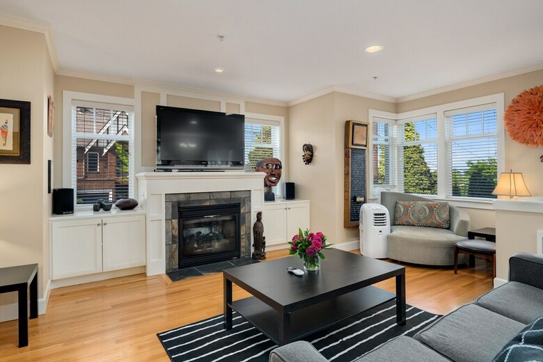 Seattle Vacation Home: Out Of Africa