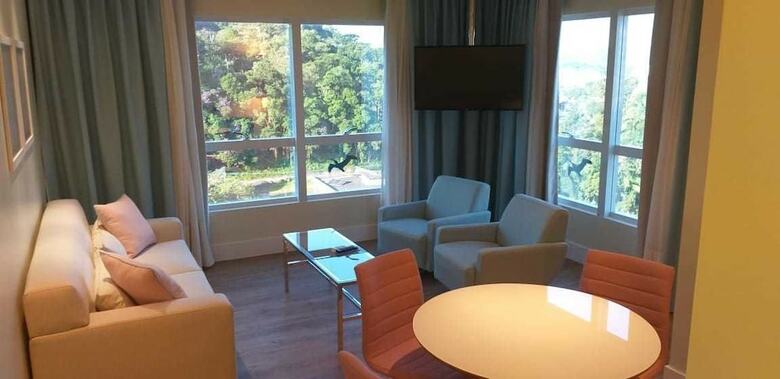 Kayr�s Business Hotel