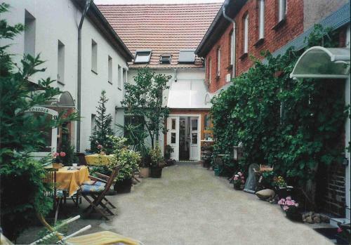 Hostal Apartmenthaus & Pension Antik