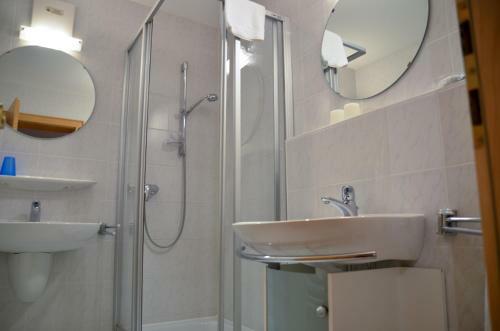 Apartamento Hotel Restaurant Ferienwohnungen Alpenhof