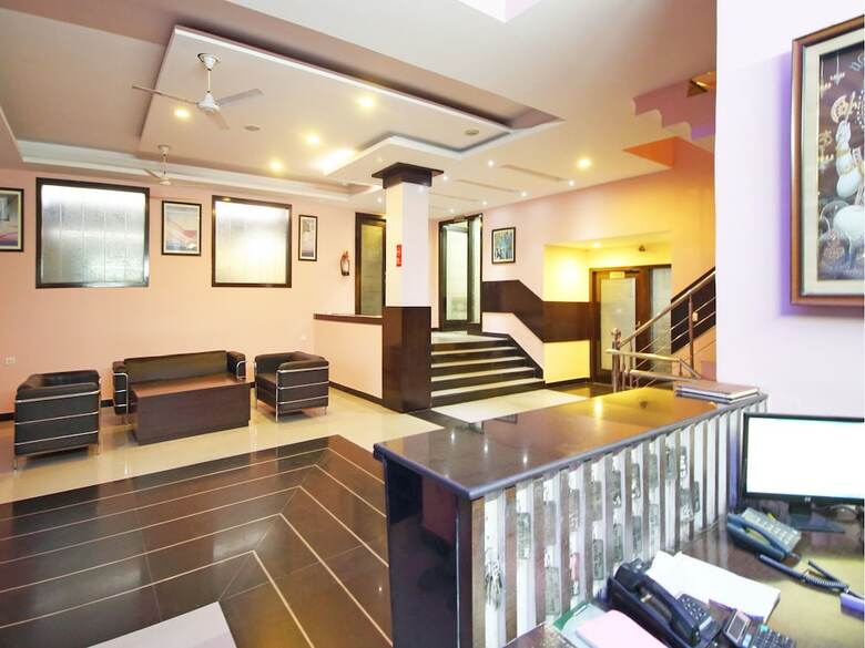 Oyo 4754 Hotel Center Point