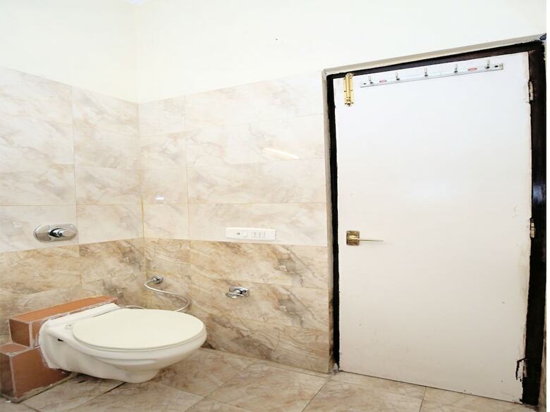 Oyo 1933 Hotel City Paradise