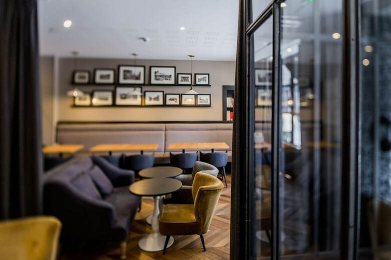 La Maison De Nemours