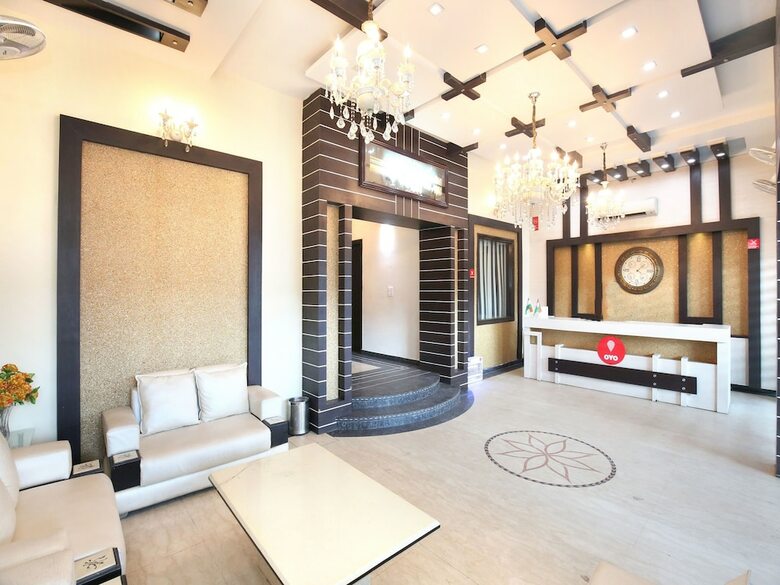 Oyo 9235 Hotel Nayyar